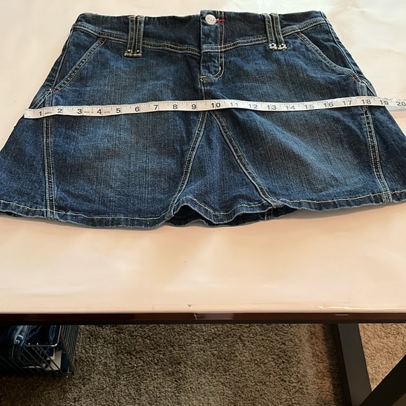 BCBG Maxazria Jeans Denim Skirt Size 4 - Picture 11 of 16